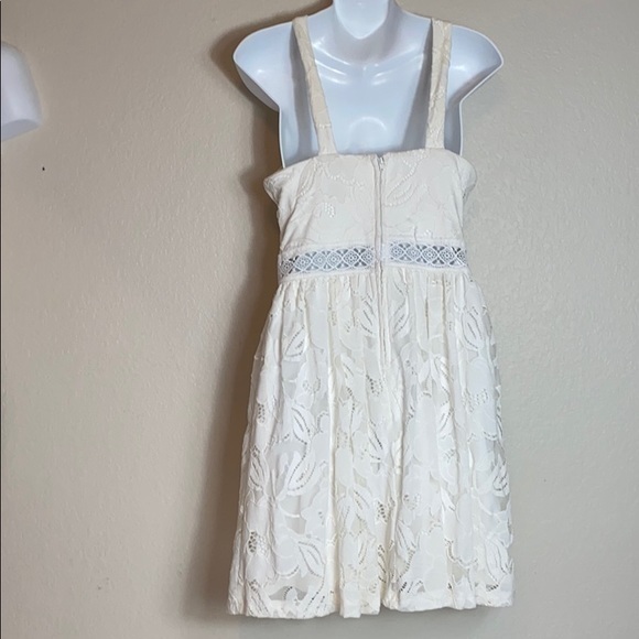 Francesca’s Cream Lace Dress with Halter Straps - Picture 3 of 7